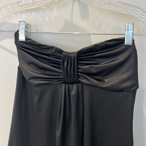 Black silky strapless top - Picture 2 of 3